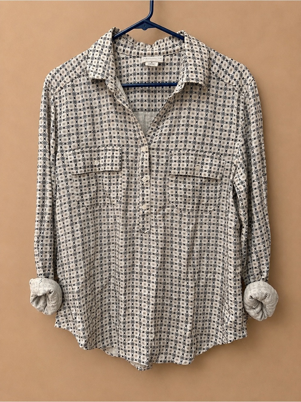 Liz Claiborne Cream and Black Printed Henley Blouse